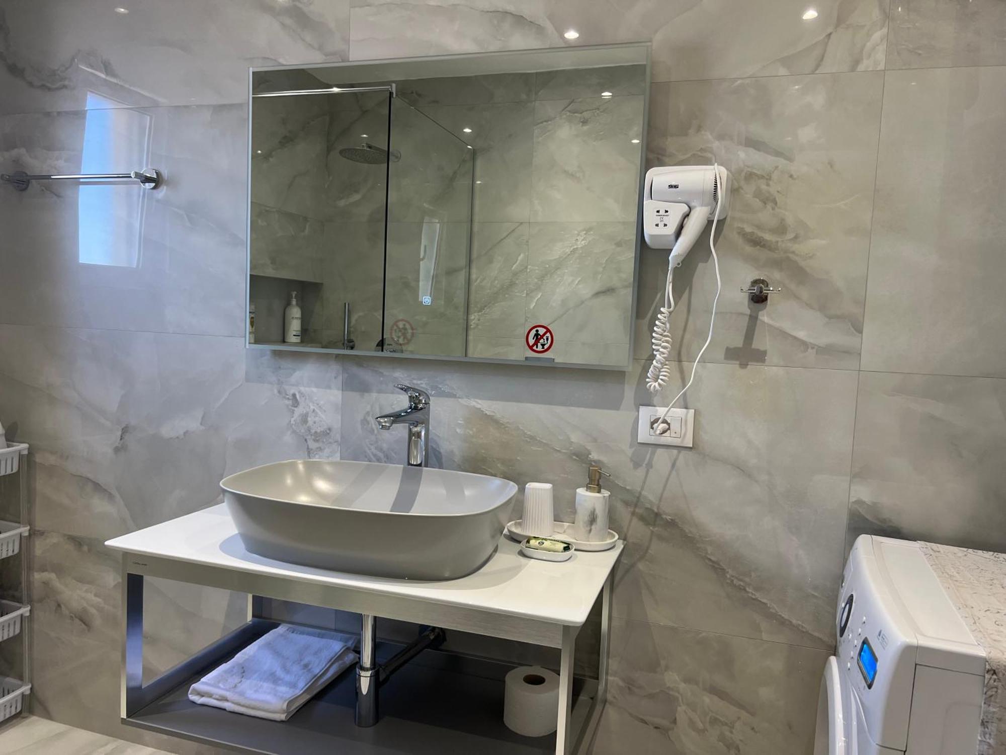 Center View Luxury Apartment Tirana Extérieur photo